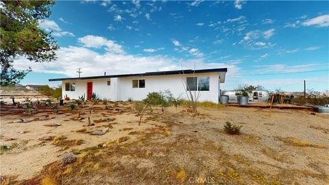 Tiny photo for 1271 Dakota Ln, Landers, CA 92285 (MLS # JT25246931)