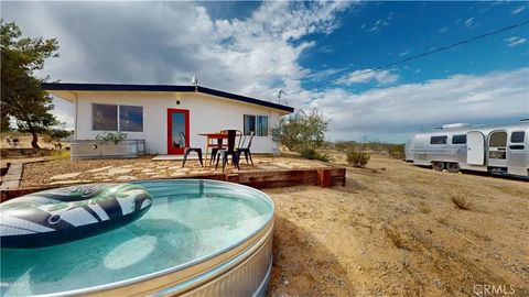 Tiny photo for 1271 Dakota Ln, Landers, CA 92285 (MLS # JT25246931)