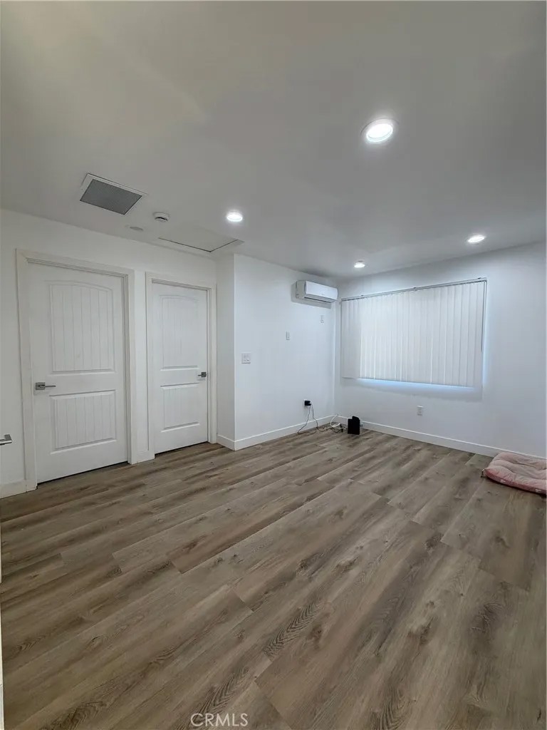 1621 S Diamond