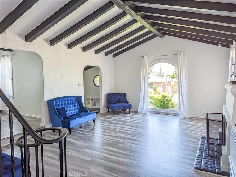 3208 W 74th Street