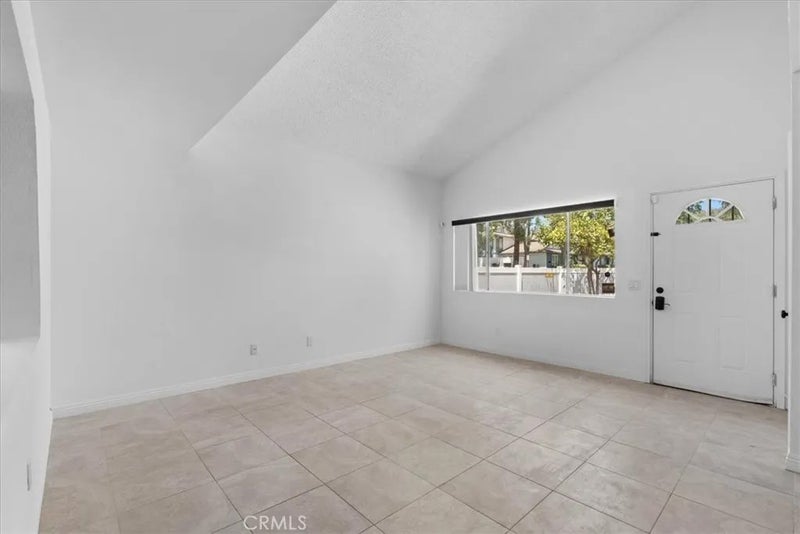 900 W Sierra Madre 44