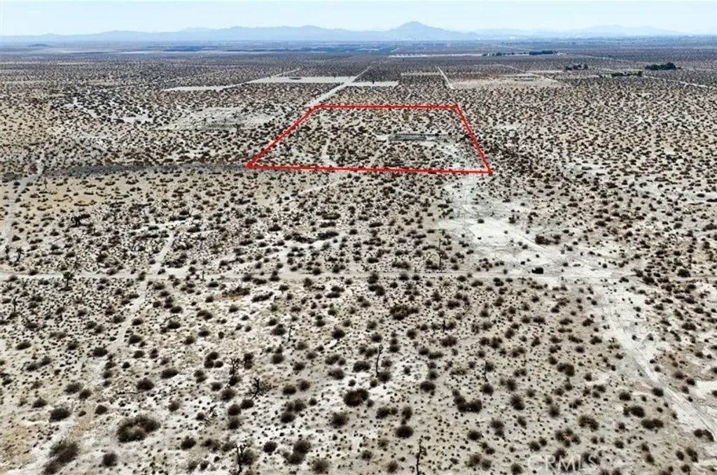 Photo of 18 Lessing, Adelanto, CA 92301 (MLS # HD26064046)