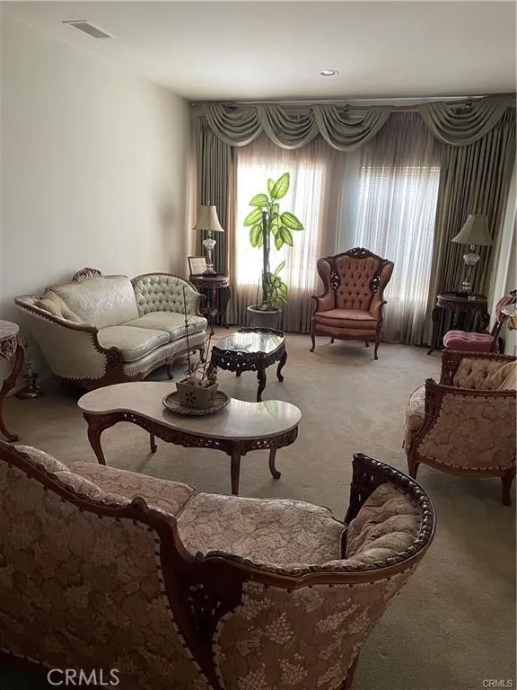 989 Driftwood Circle