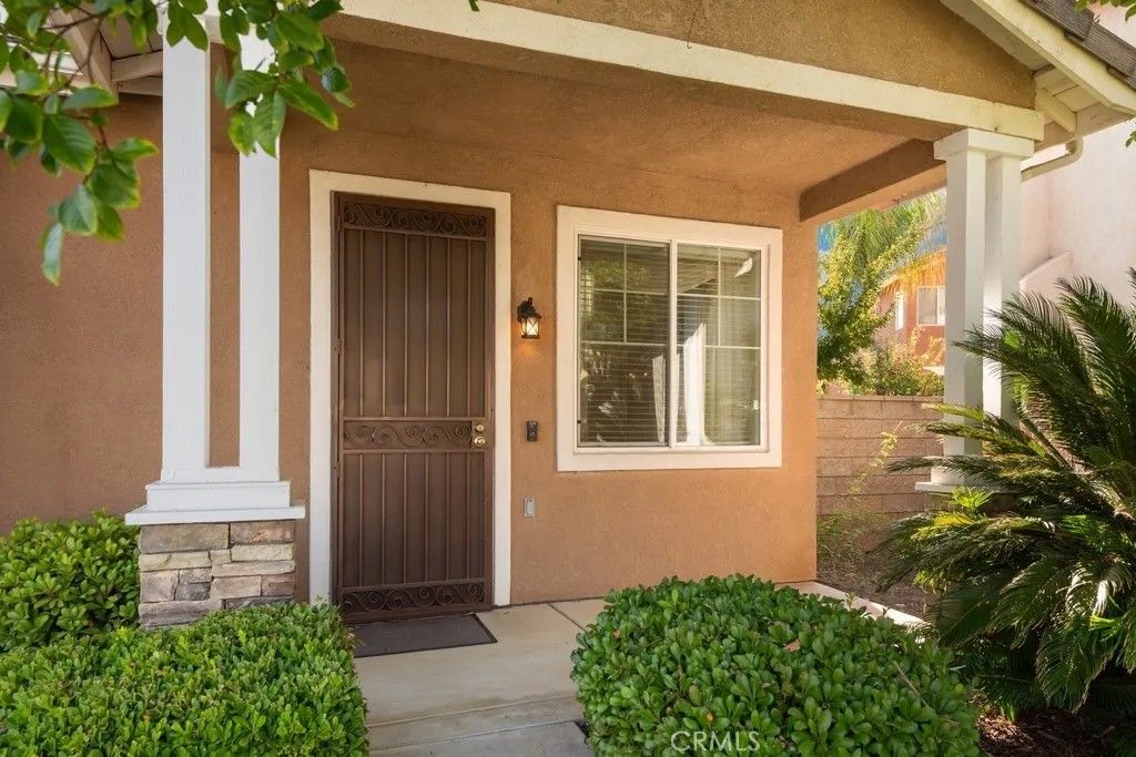 Photo of 31371 Magnolia Point, Murrieta, CA 92563 (MLS # SW25183076)