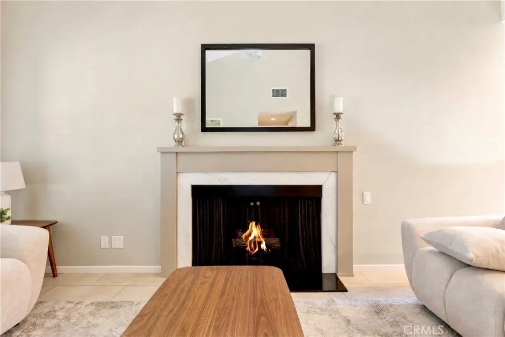 311 E Sierra Madre Boulevard 28