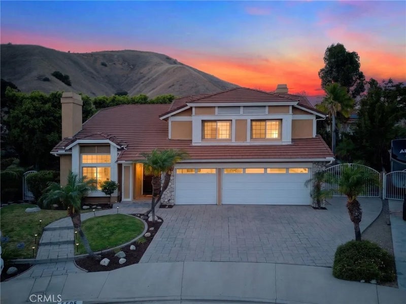 5505 FEATHER GRASS Lane