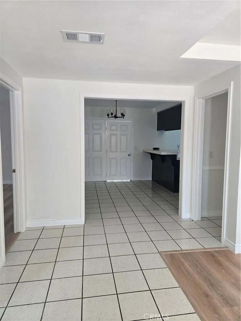 2530 S Rene