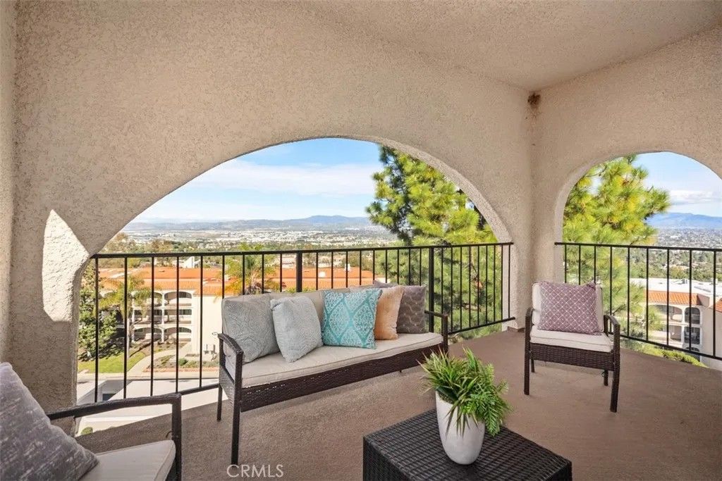 Photo of 4006 Calle Sonora Oeste #3C, Laguna Woods, CA 92637 (MLS # OC26038050)