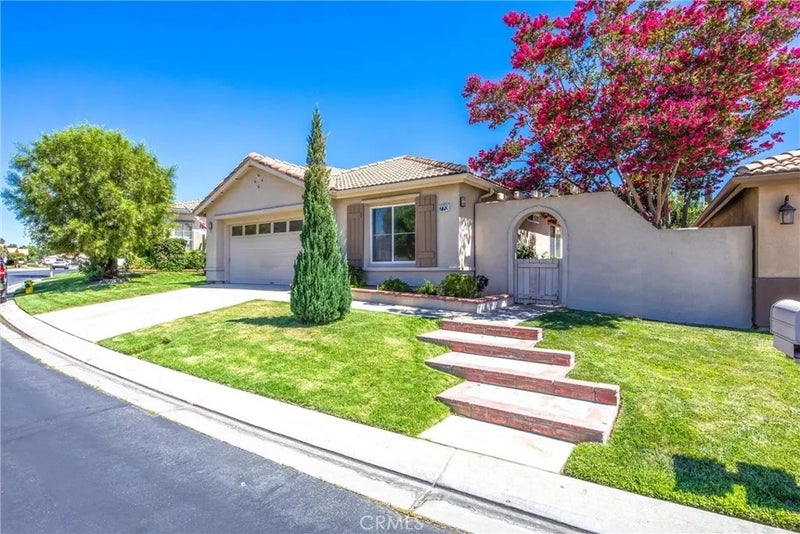 770 Twin Hills Dr