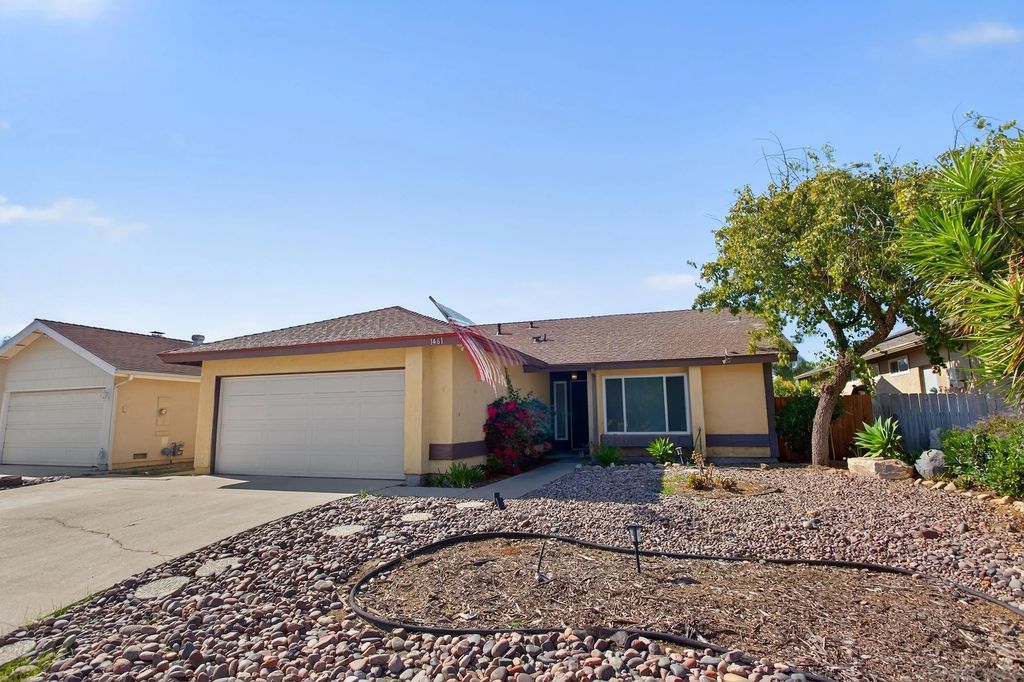 Photo of 1461 Autumn Woods Pl, Escondido, CA 92029 (MLS # 260007832)