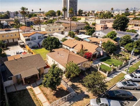 7015 Templeton Huntington Park CA 90255