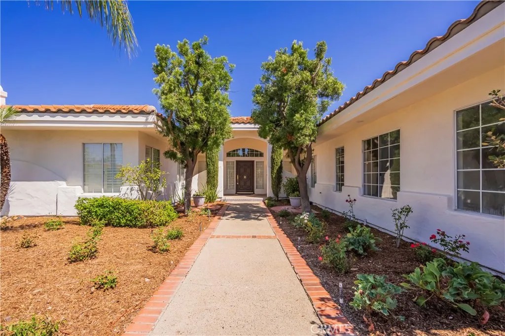 40954 Parado Del Sol Drive