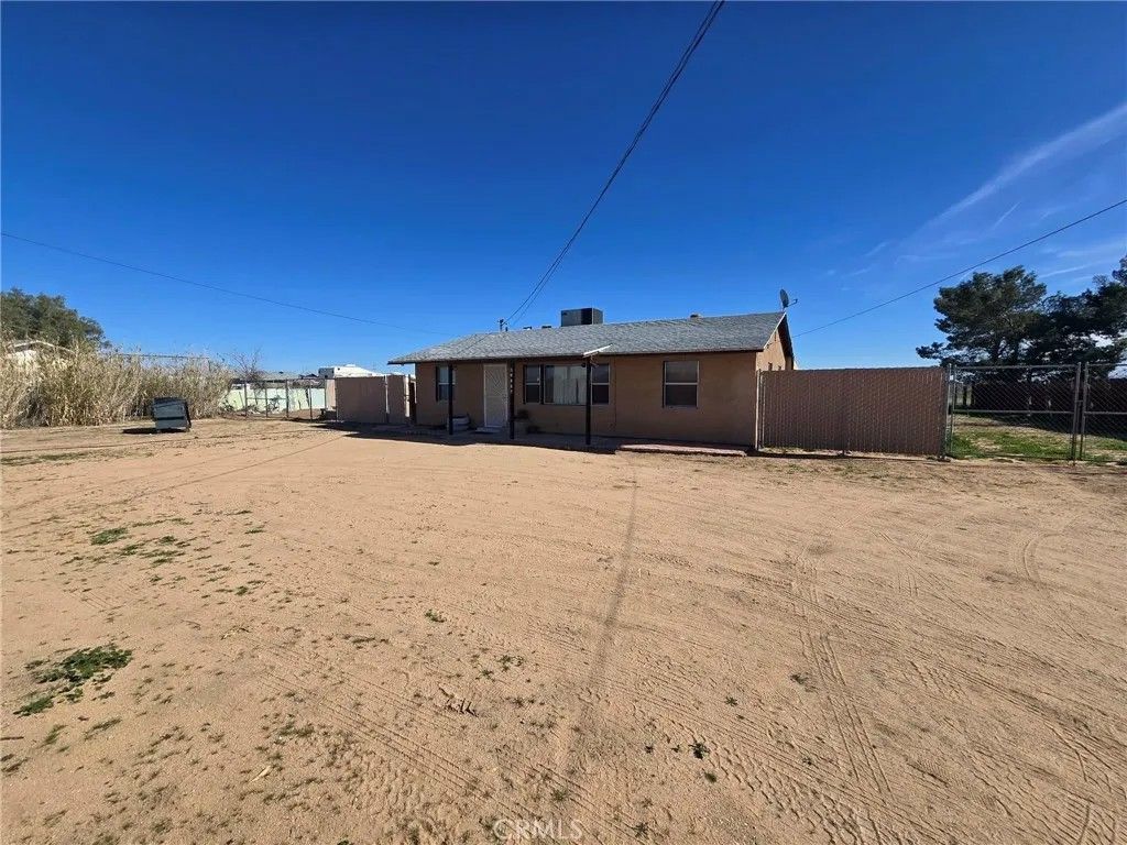 Photo of 36827 Hidden River, Hinkley, CA 92347 (MLS # HD26027351)