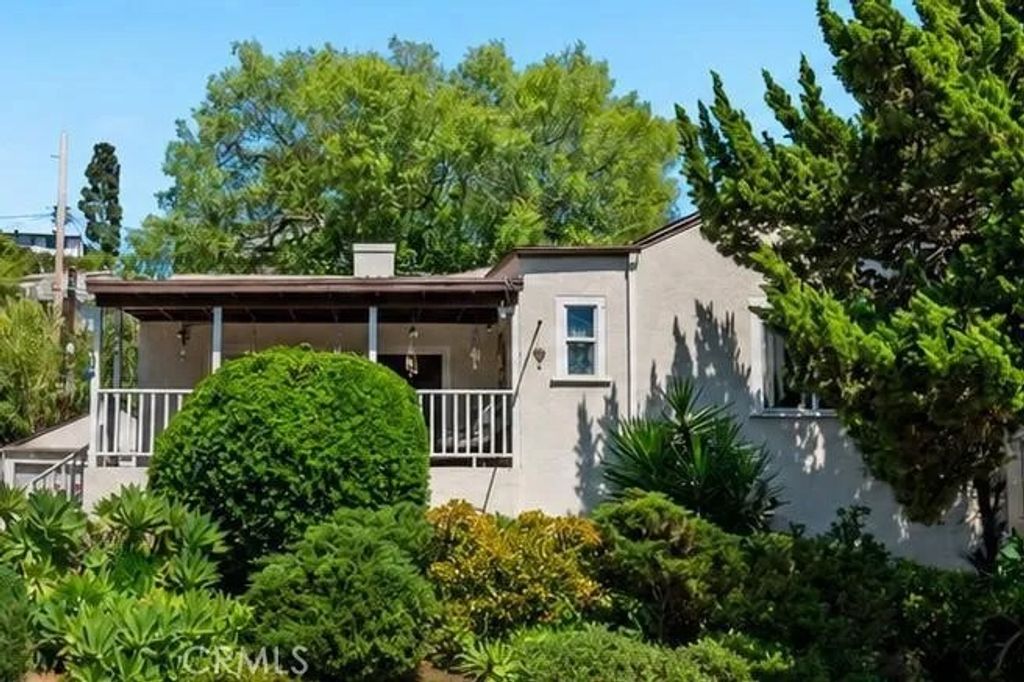Photo of 1140 Oberlin Drive, Glendale, CA 91205 (MLS # SR26104601)