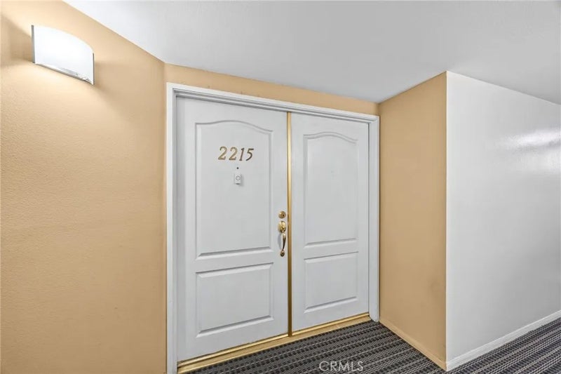 4755 Templeton St 2215