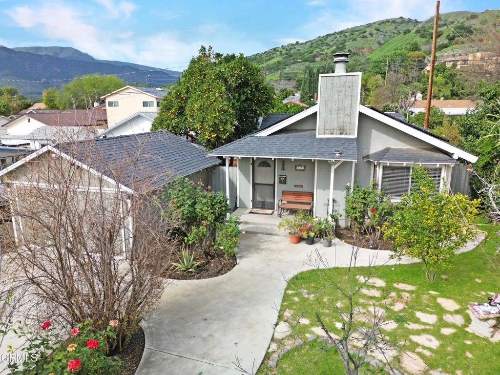 Photo of 345 Blaine Avenue, Fillmore, CA 93015 (MLS # V1-34668)