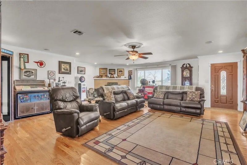 8043 Sunset Drive