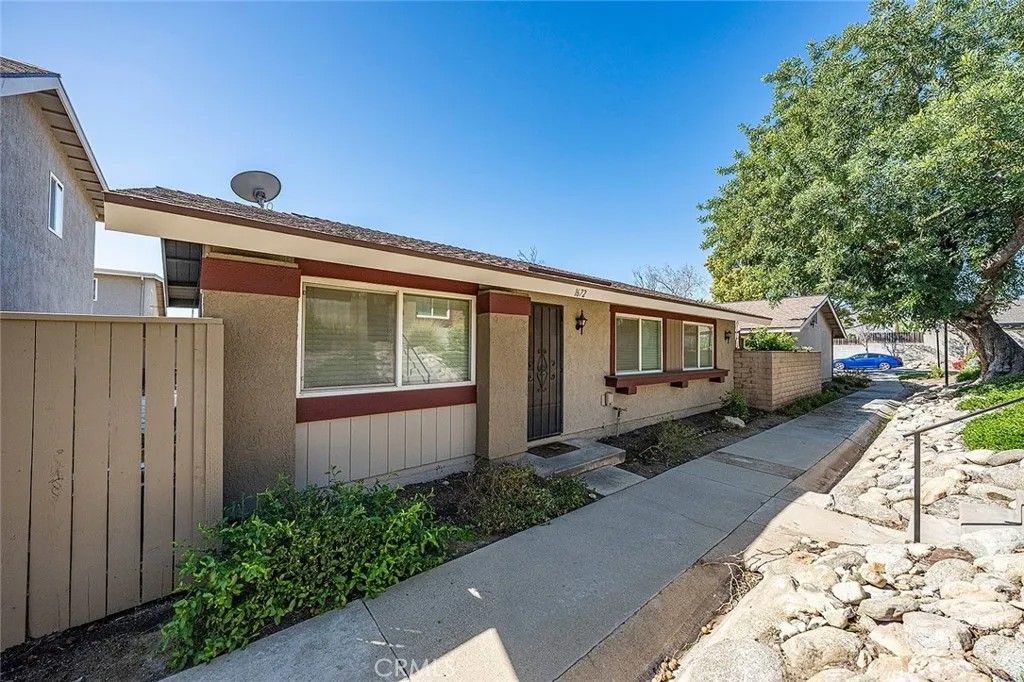 Photo of 1672 Carmel Cir, Upland, CA 91784 (MLS # TR26054182)