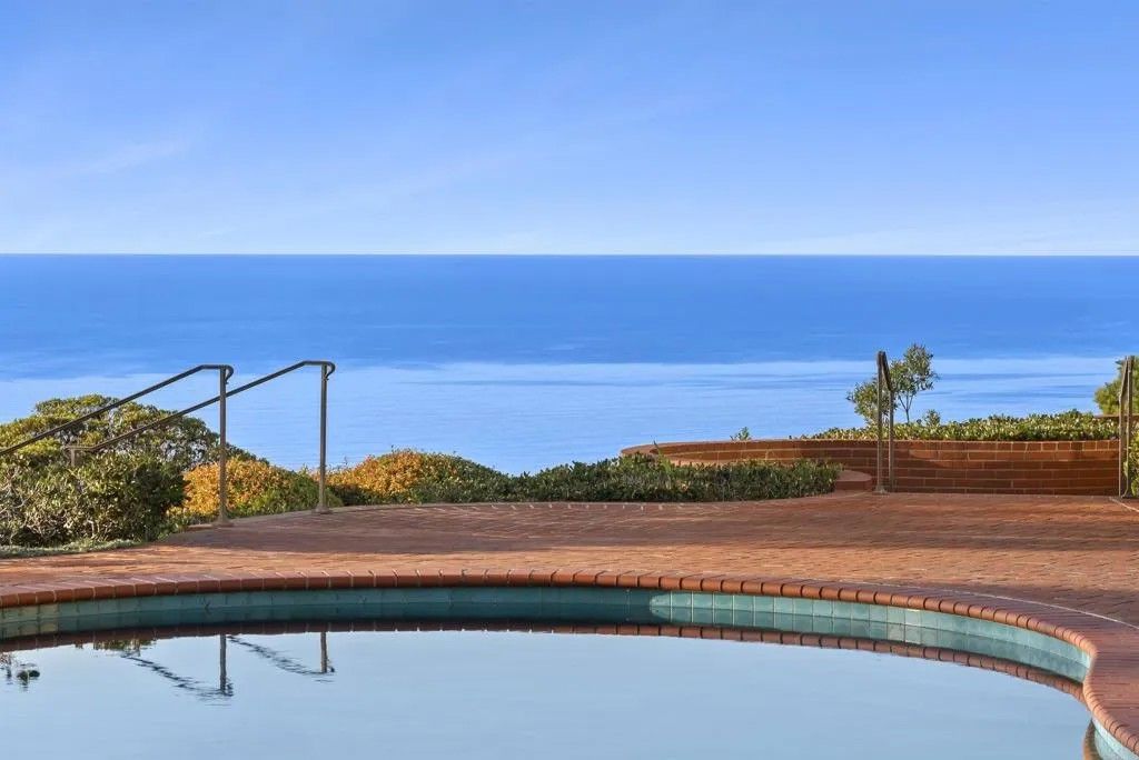 Photo of 7301 Encelia Drive, La Jolla, CA 92037 (MLS # NDP2600802)