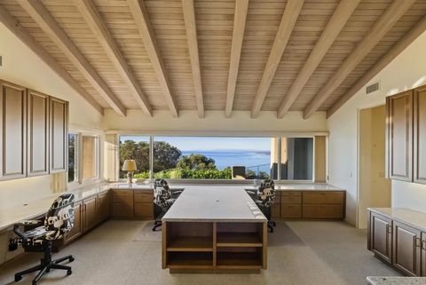 7301 Encelia Drive La Jolla CA 92037