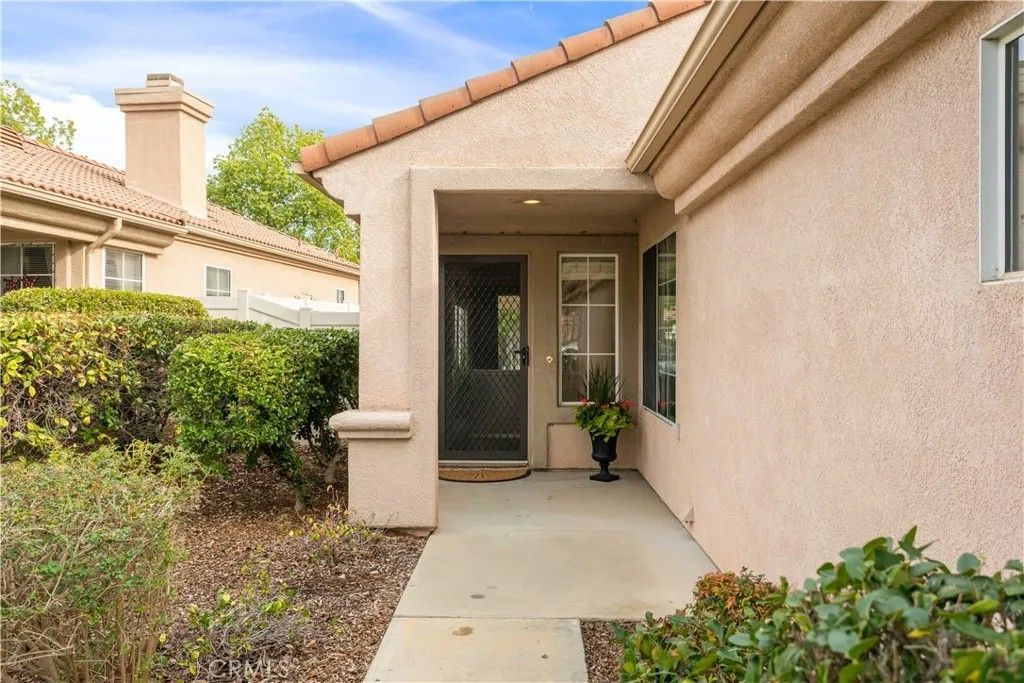 Photo of 40624 Corte Albara, Murrieta, CA 92562 (MLS # SW25280075)