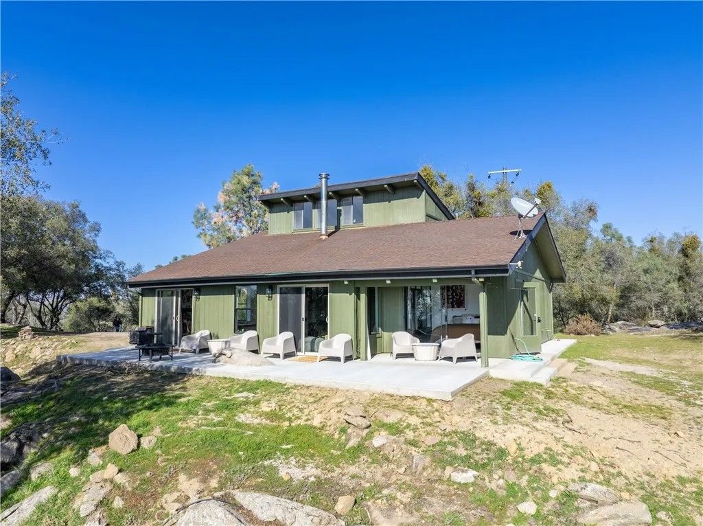 Photo of 43956 Rocky Ridge, Coarsegold, CA 93614 (MLS # FR26038399)