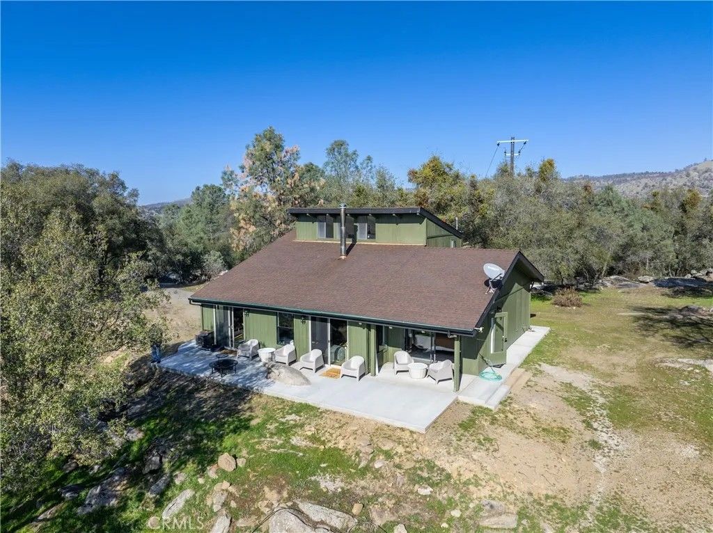 Photo of 43956 Rocky Ridge, Coarsegold, CA 93614 (MLS # FR26038399)