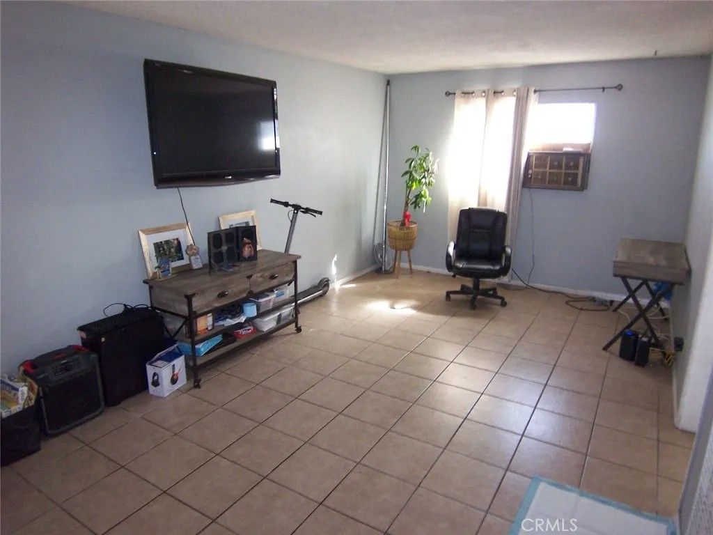 Photo of 1473 Arizona Avenue, San Bernardino, CA 92411 (MLS # CV26050253)