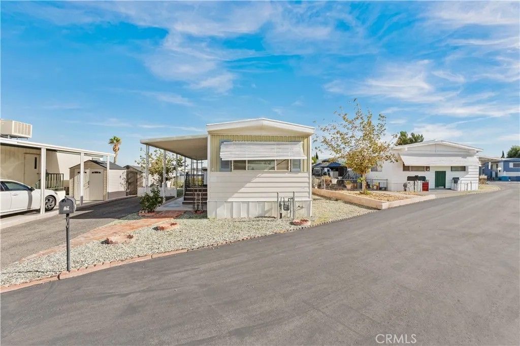 Photo of 701 montara Rd #97, Barstow, CA 92311 (MLS # CV25250953)