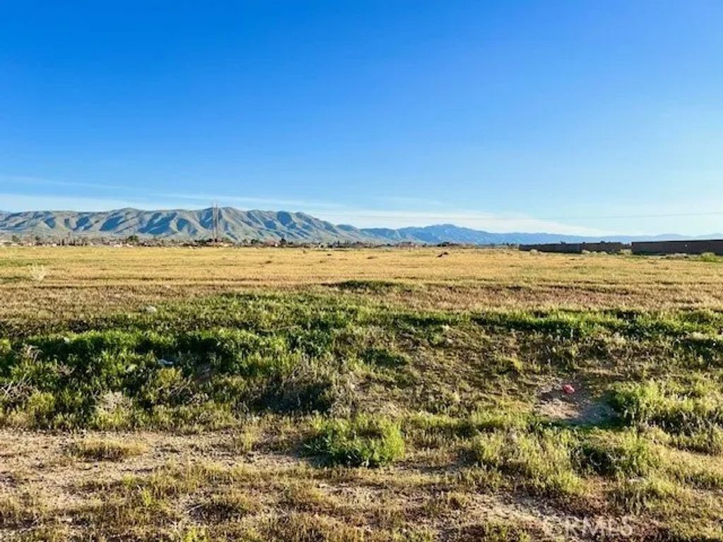 Photo of 0 Sequoia, Apple Valley, CA 92308 (MLS # HD26070632)