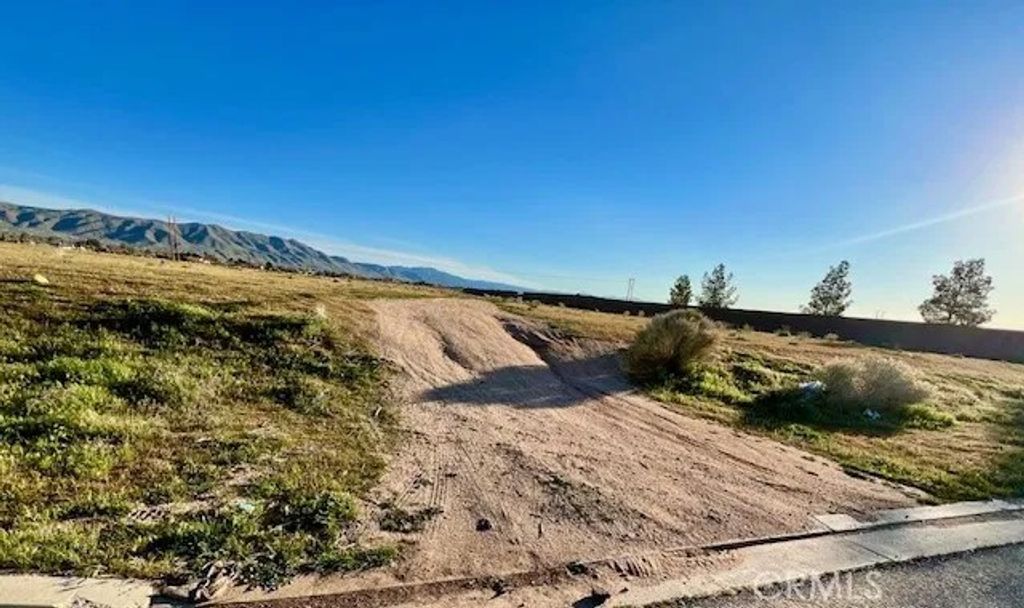 Photo of 0 Sequoia, Apple Valley, CA 92308 (MLS # HD26070632)