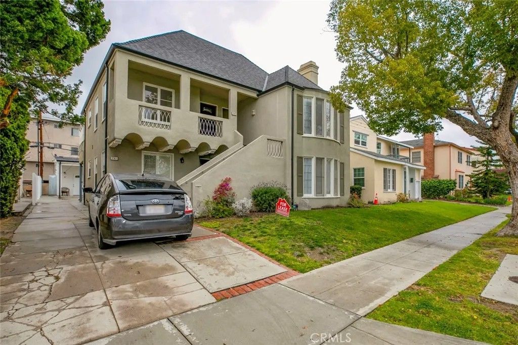 Photo of 741 E Doran Street #B, Glendale, CA 91206 (MLS # GD26072242)