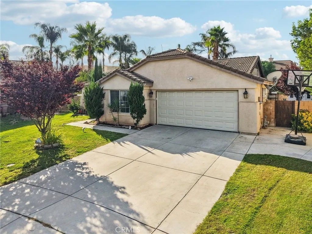 Photo for 36918 Blanc Court, Winchester, CA 92596 (MLS # SW25244289)