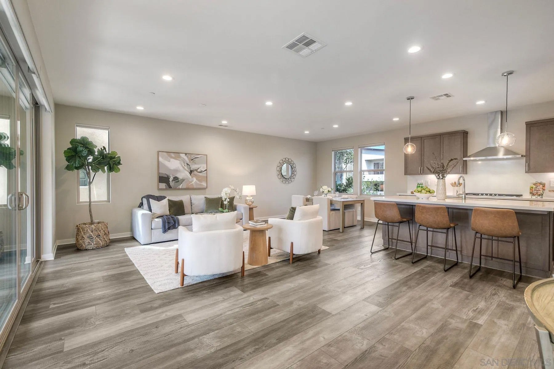 16240 Camden Cir