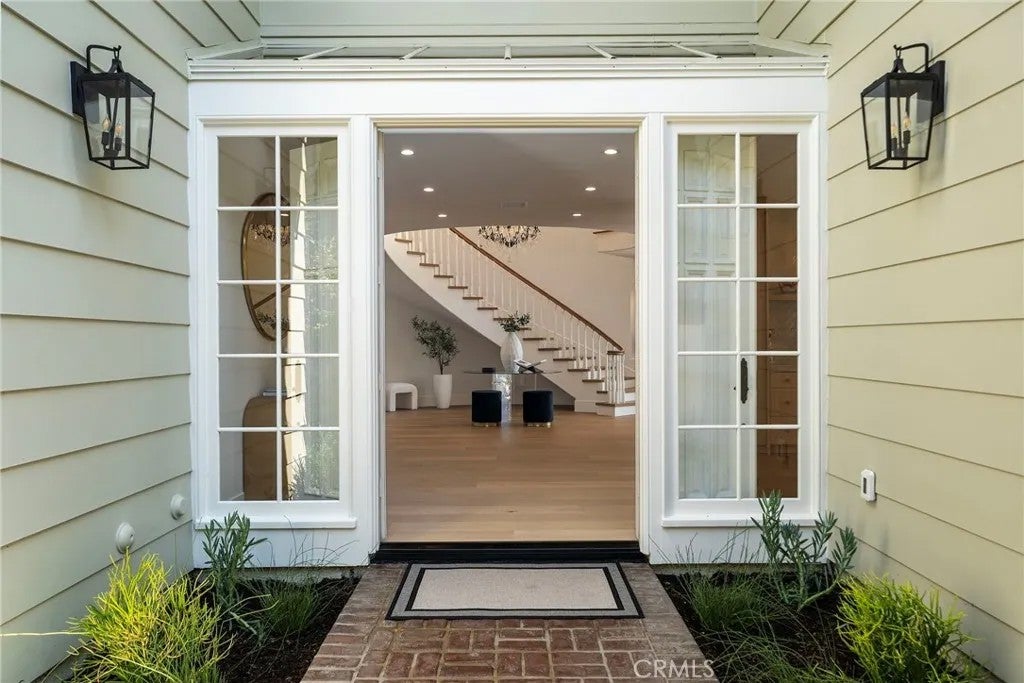 50 Belcourt