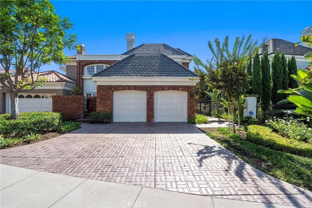 50 Belcourt