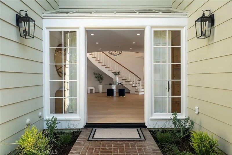 50 Belcourt