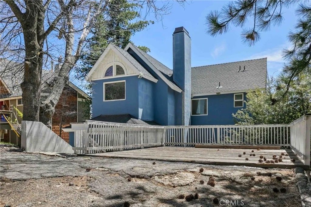 Photo of 26665 Modoc Lane, Lake Arrowhead, CA 92352 (MLS # GD26071321)