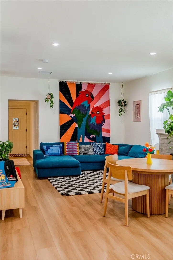 1452 W 22nd