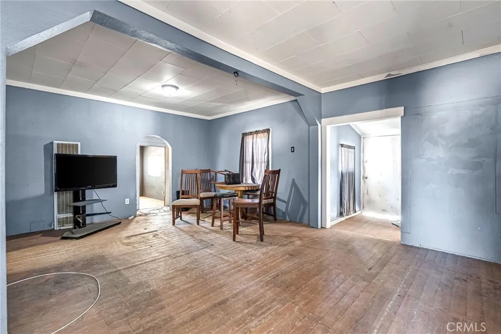 760 Sunnyside