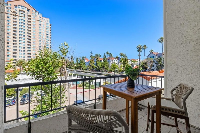 3525 Lebon Dr. 302