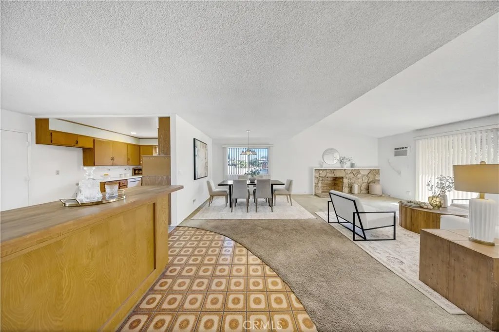 860 N 16th