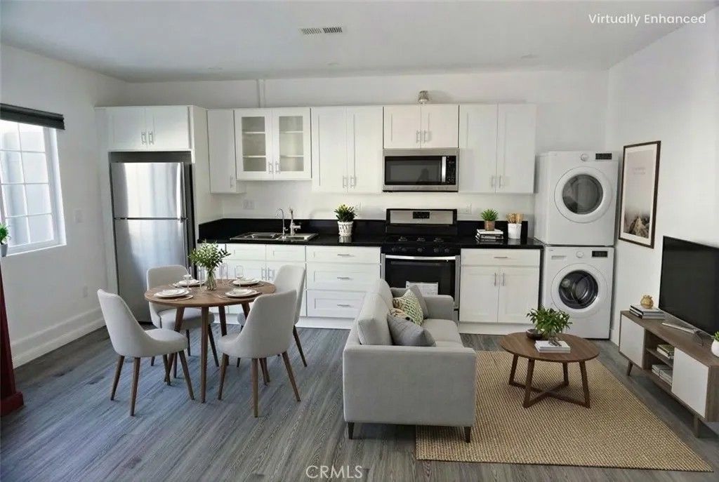 Photo of 14820 Devonshire Street, Mission Hills (san Fernando), CA 91345 (MLS # SR26023616)