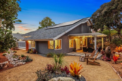 Photo of 1141 Cerro Largo Dr, Solana Beach, CA 92075 (MLS # 260023917)