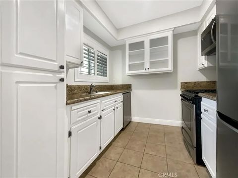 Tiny photo for 777 S Citrus Ave, Azusa, CA 91702 (MLS # DW25274467)
