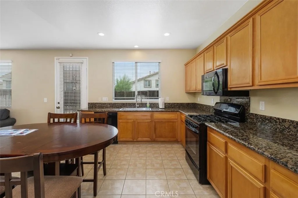 23613 Black Oak