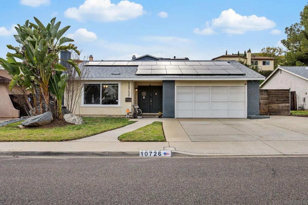 Photo of 10726 Ironwood Ave, Santee, CA 92071 (MLS # 260004134)
