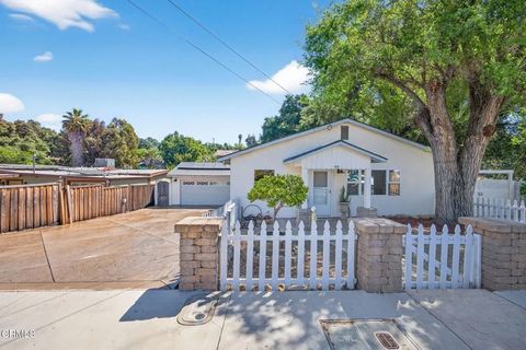 Photo of 98 Mountain View Street, Oak View, CA 93022 (MLS # V1-35652)