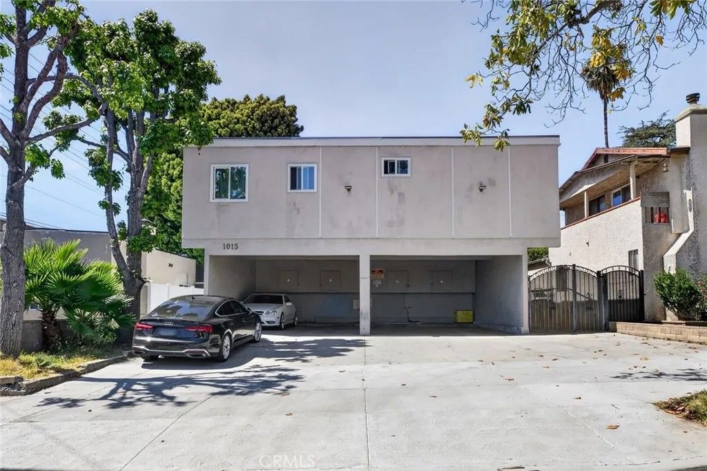Photo of 1015 Grover Ave #3, Glendale, CA 91201 (MLS # GD26085682)