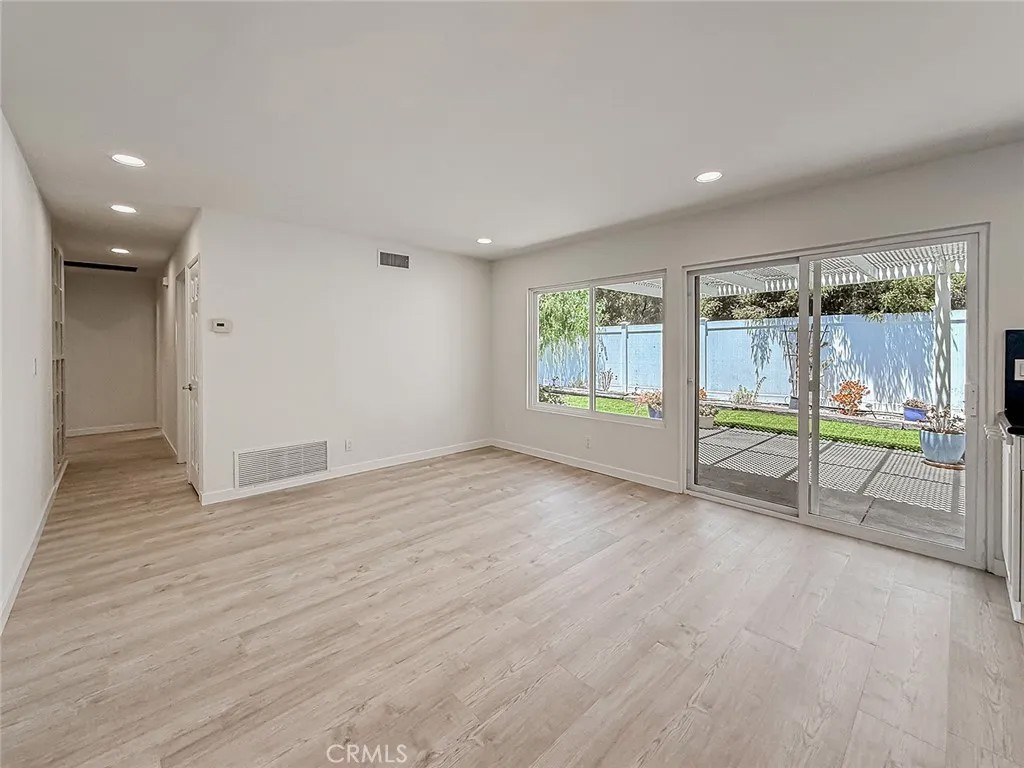 1401 Calle De Oro